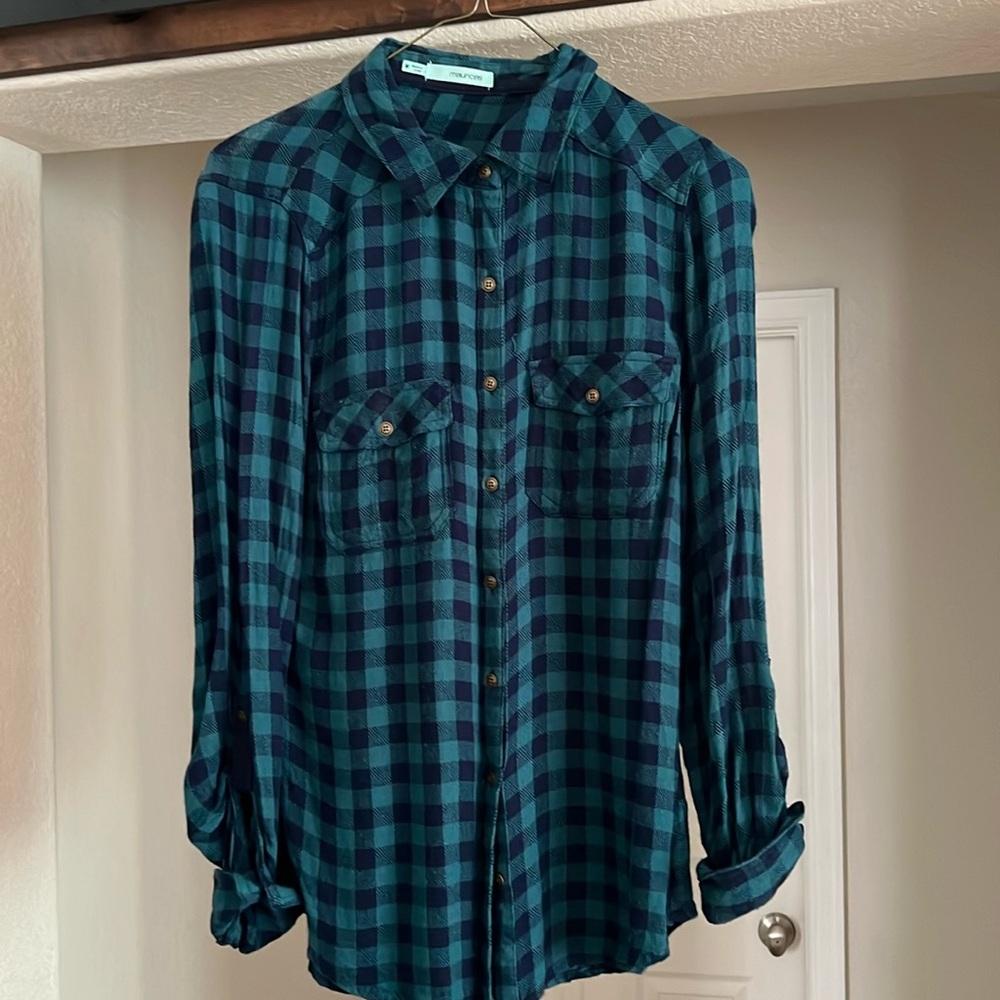 Blue plaid women’s long sleeves shirt